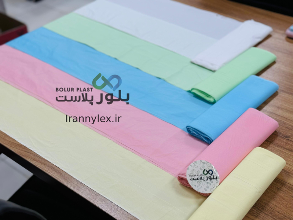 سفره یکبار مصرف تک رنگ در رنگ‌ های متنوع
